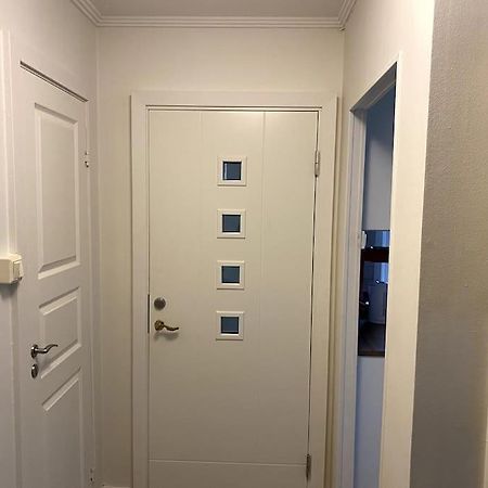 Lovely 2 Bedroom Apartmen With Free Parking Берген Экстерьер фото